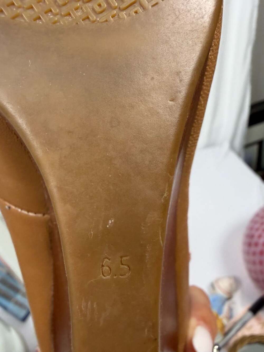 Tory Burch Logo 65mm Peep-Toe Leather Wedge Pumps, Tan - Picture 6 of 6